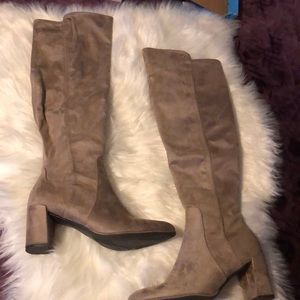 (NEW) Liz Claiborne Boots